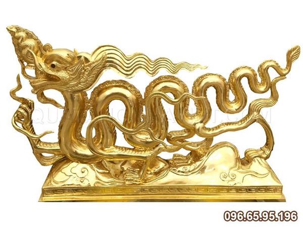 Tượng rồng bằng đồng thếp  trong phong thủy vàng có ý nghĩa gì?